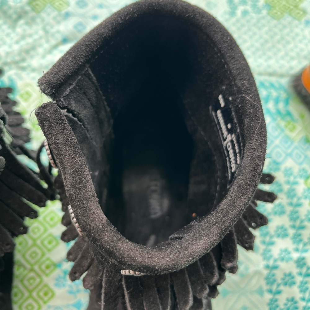 Minnetonka Black Fringe Suede Footwear - Picture 4 of 6
